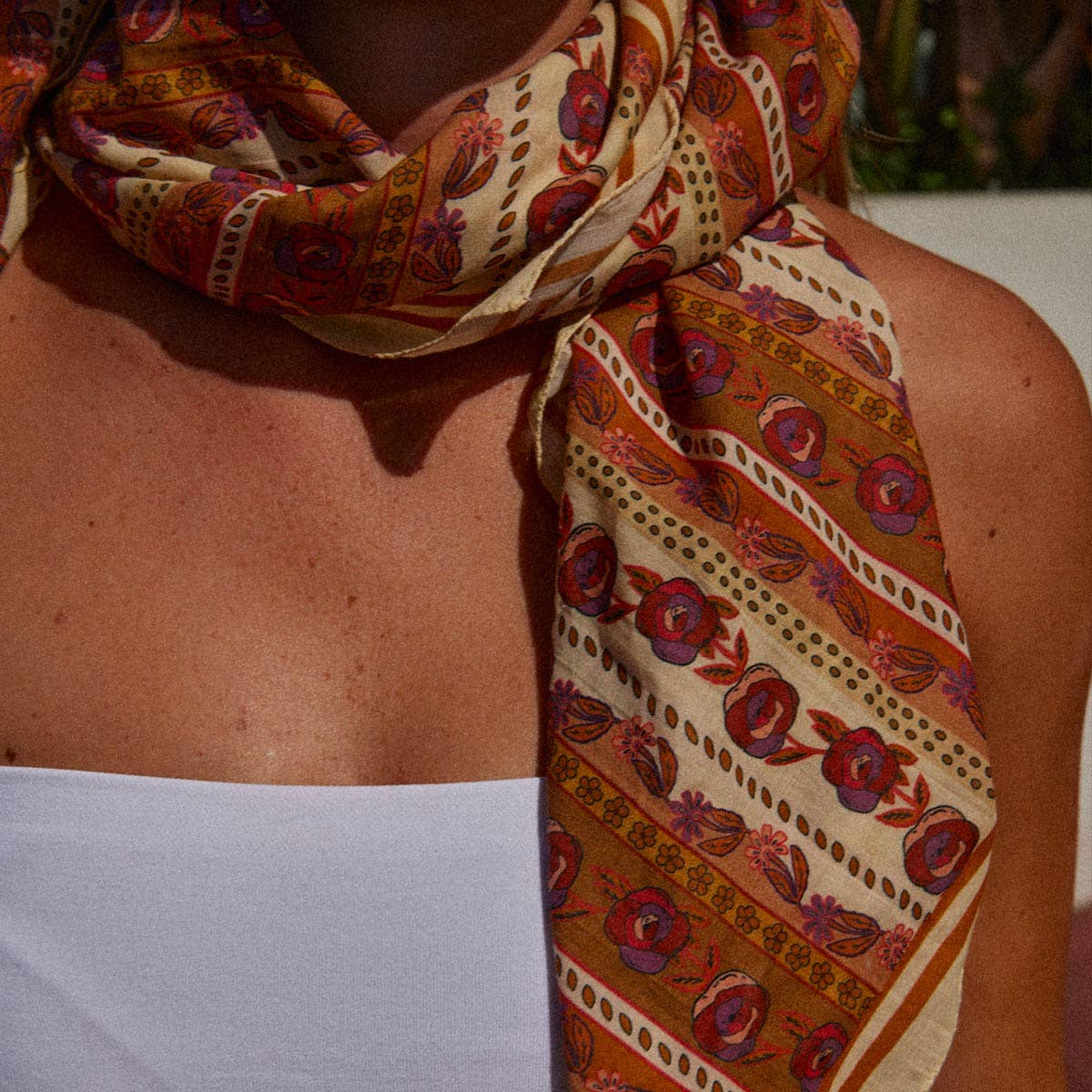 Foulard en voile de coton Flores