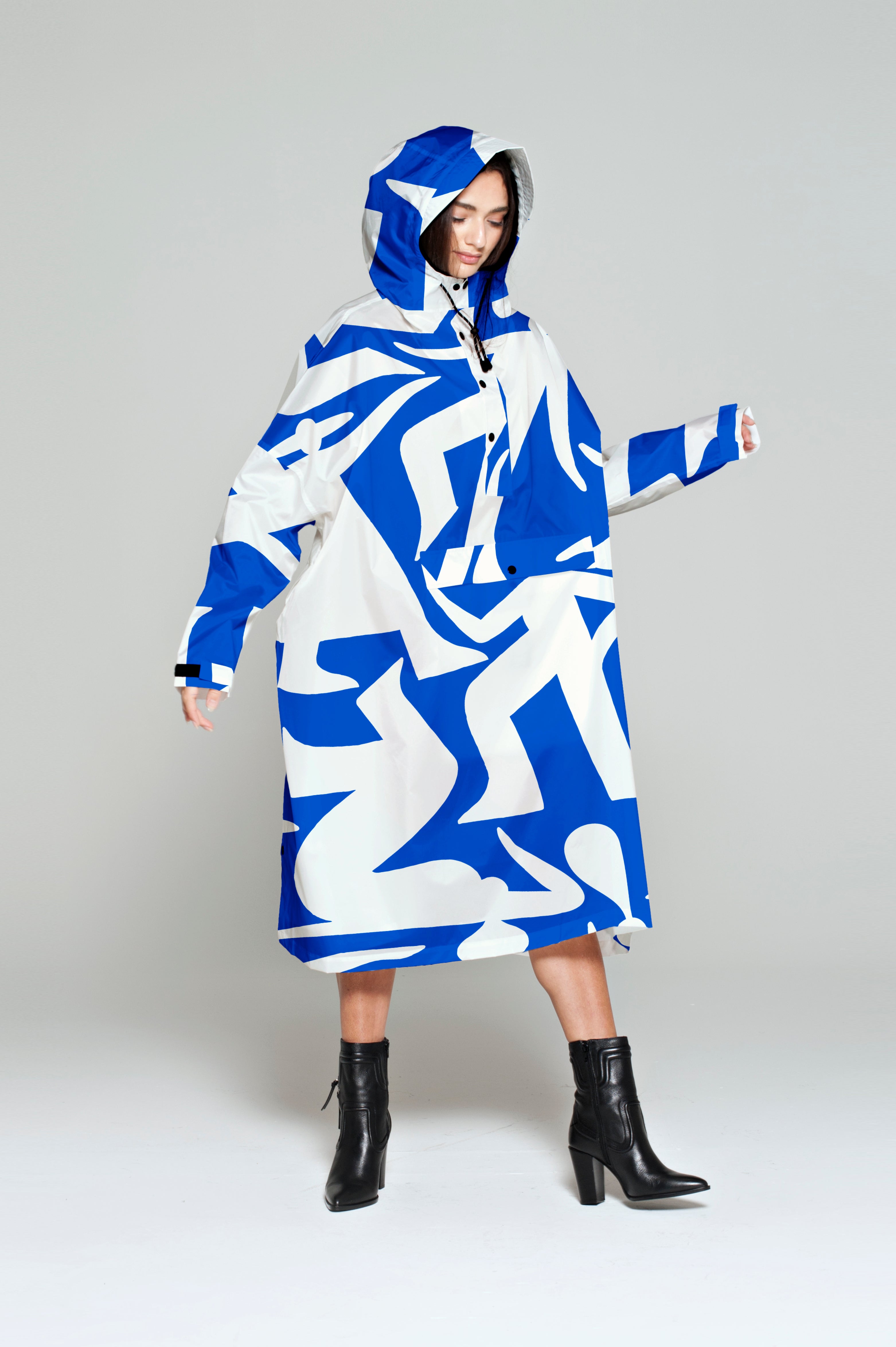 RainKiss - Blue Poncho