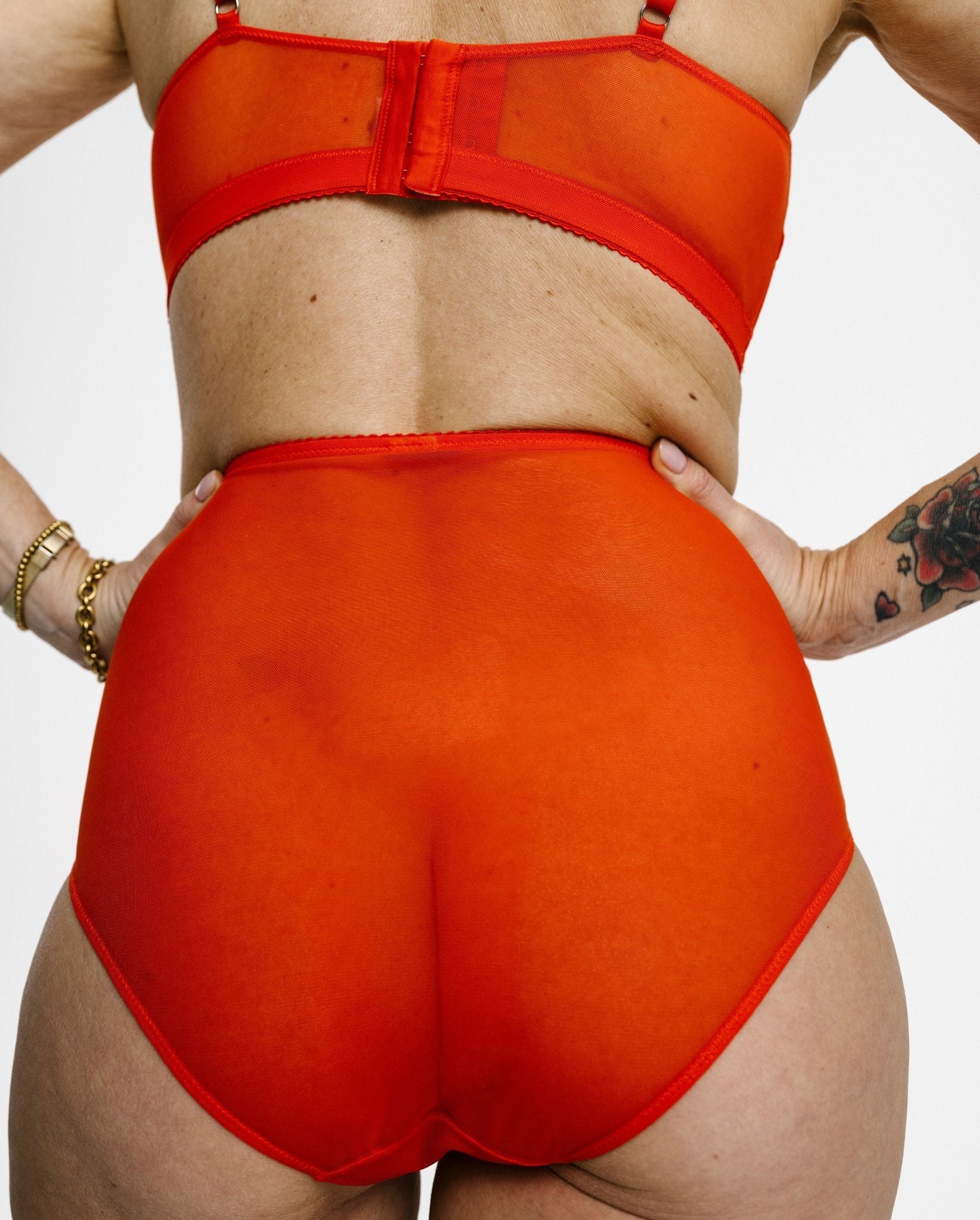 Mesh Highwaist Briefs – Culotte taille haute mesh aérien – Understatement - Baume Shop