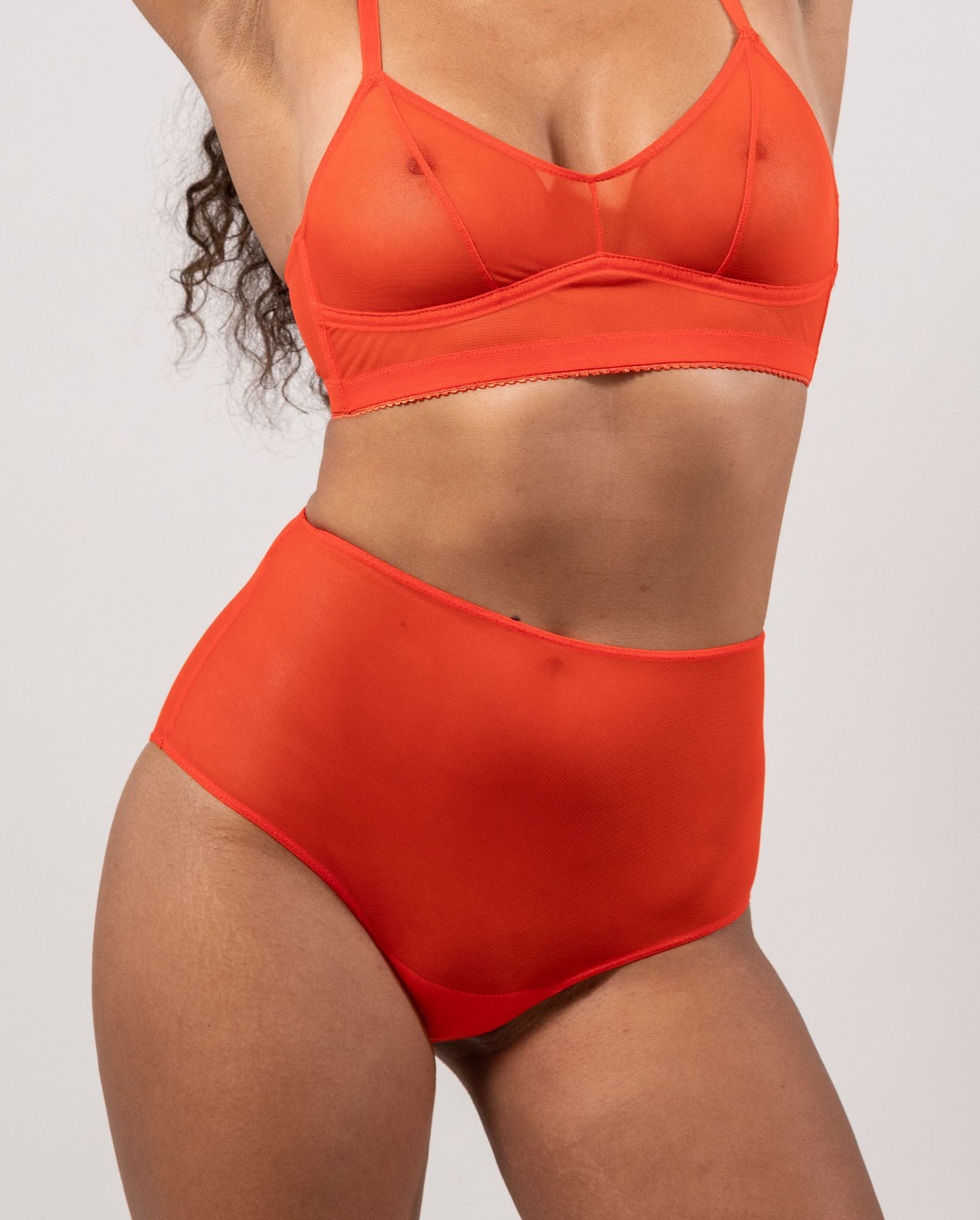 Mesh Highwaist Briefs – Culotte taille haute mesh aérien – Understatement - Baume Shop