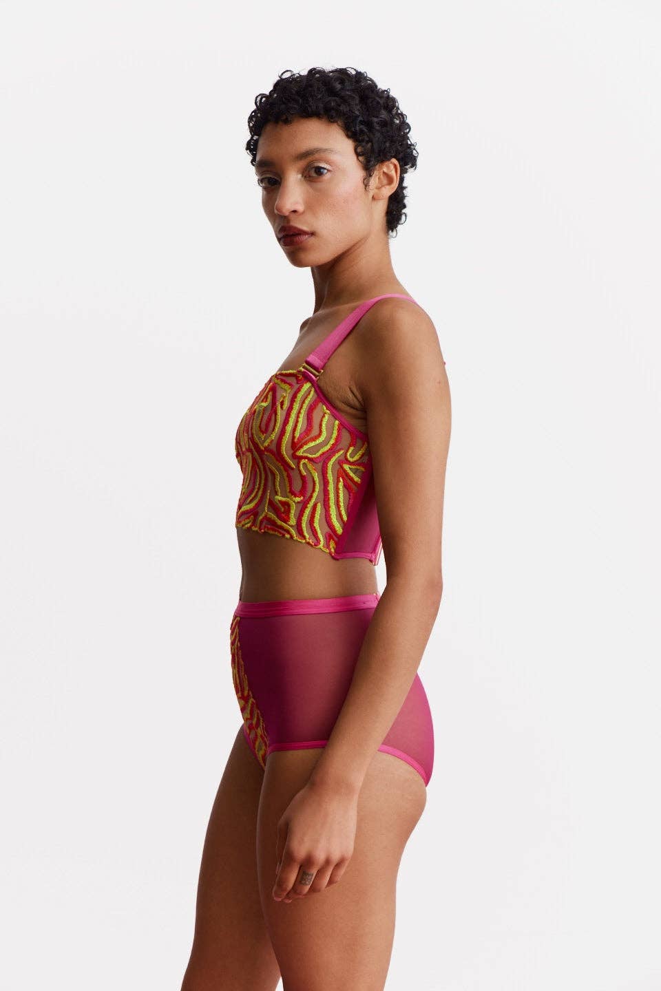 Running Wild Bandeau Bralette – Bandeau brodé rayures rose & or – Somewhere Never - Baume Shop