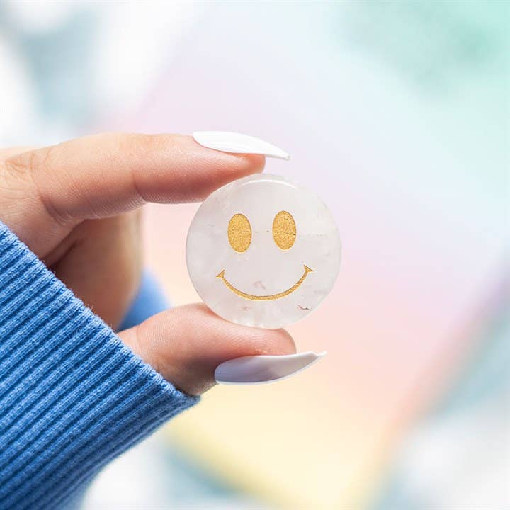 Vous êtes aimé en cristal Happy Face en quartz rose - Baume Shop